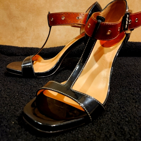 Cole Haan black patent leather strappy heel size 7 - Picture 1 of 4